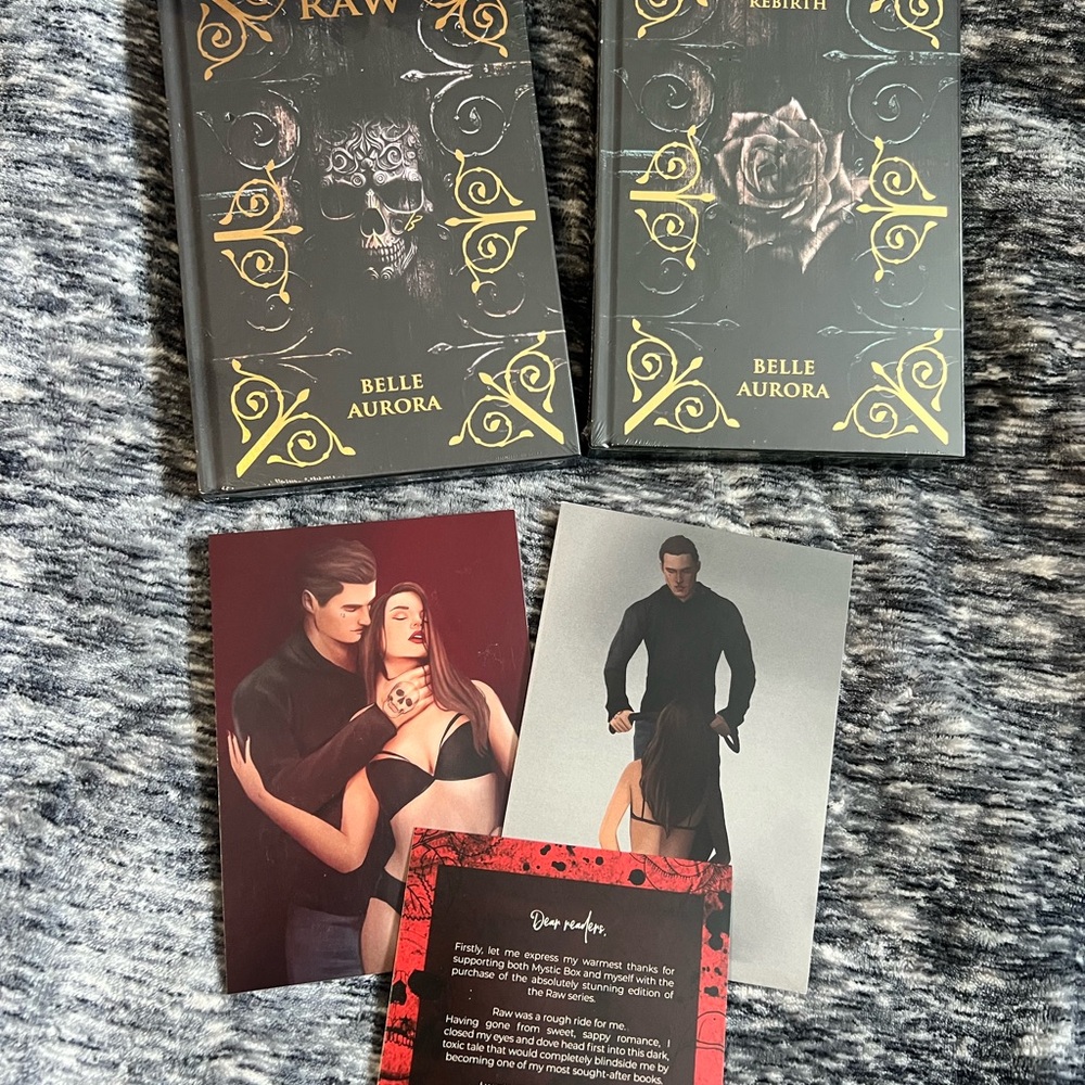 Belle Aurora Book Set with Art Cards